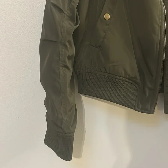 Aqua Bomber Jacket - Size L - Picture 4 of 5